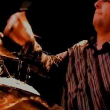 Elissa in a scene inspired by the "Lebanese Night" music video.