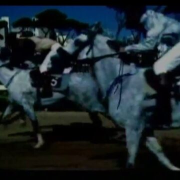 Elissa in a scene inspired by the "Koul Youm Fi Oumri" music video.