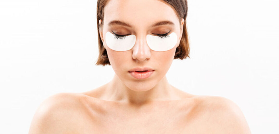 Do you often have dark circles under your eyes? Then you should break these 4 habits