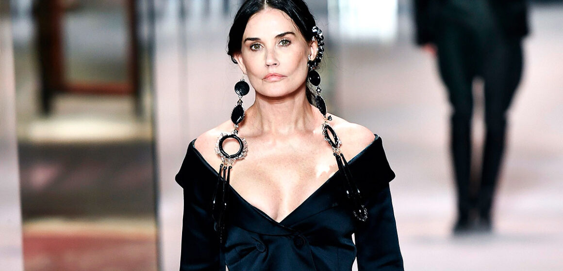 Demi Moore Fashion Show - CREDIT: STEPHANE DE SAKUTIN/AFP/GETTY|Naoumi Campbell - Demi Moore Fashion Show - CREDIT: GETTY (4)|Kate & Lila Moss - Demi Moore Fashion Show - CREDIT: STEPHANE DE SAKUTIN/AFP VIA GETTY; FRANCOIS MORI/AP/SHUTTERSTOCK|Kate & Lila Moss - Demi Moore Fashion Show - CREDIT: CREDIT: FRANCOIS MORI/AP/SHUTTERSTOCK Demi Moore Fashion Show - CREDIT: STEPHANE DE SAKUTIN/AFP/GETTY|Naoumi Campbell - Demi Moore Fashion Show - CREDIT: GETTY (4)|Kate & Lila Moss - Demi Moore Fashion Show - CREDIT: STEPHANE DE SAKUTIN/AFP VIA GETTY; FRANCOIS MORI/AP/SHUTTERSTOCK|Kate & Lila Moss - Demi Moore Fashion Show - CREDIT: CREDIT: FRANCOIS MORI/AP/SHUTTERSTOCK