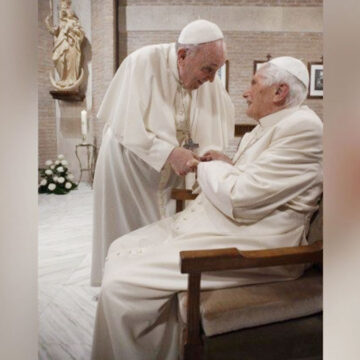 POPE FRANCIS, EX-POPE BENEDICT GET VIRUS VACCINES: VATICAN