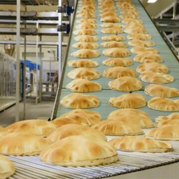 bread factory Ministry of Economy officially sets new bread bundle price at LBP 2250