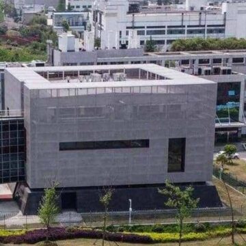 WHO team visits Wuhan virus lab at center of speculation