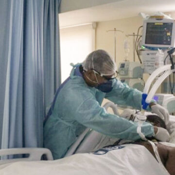 Mexico’s confirmed Covid-19 deaths surpass 200,000, while experts worry the toll is much worse