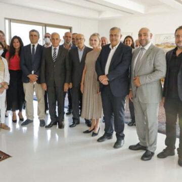 Sweden's Ambassador delivers donations to affected hospitals: contribute to rebuilding healthcare infrastructure and saving lives Sweden's Ambassador delivers donations to affected hospitals: contribute to rebuilding healthcare infrastructure and saving lives