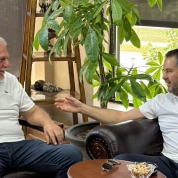 Superstar Ragheb Alama speaks with Publisher Osama Siblani during the interview at the offices of The Arab American News in Dearborn, on Tuesday, Sept. 5. - Photo by The Arab American News