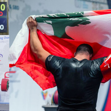 Etienne El Chaer Smashes 401kg Deadlift World Record in Istanbul Etienne El Chaer Smashes 401kg Deadlift World Record in Istanbul